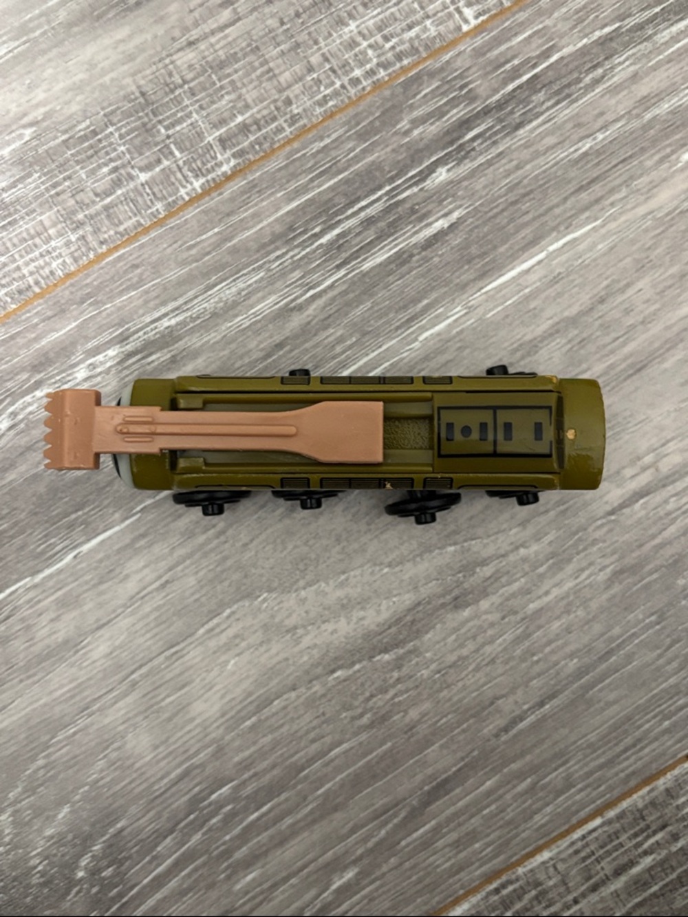 Wooden Diesel 10 - Picture 5 of 9